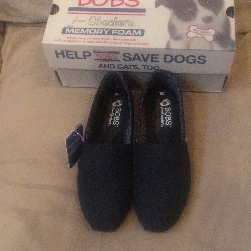 Bobs from Skechers black canvas flats size W7